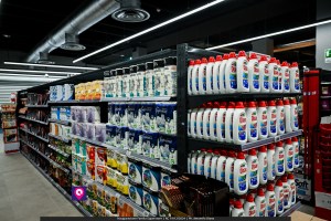 famila superstore ()