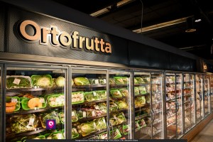 famila superstore ()