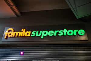 famila superstore ()