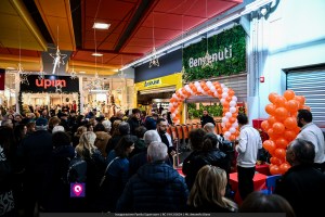 famila superstore ()