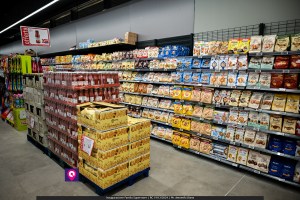 famila superstore ()