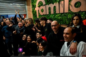 famila superstore ()