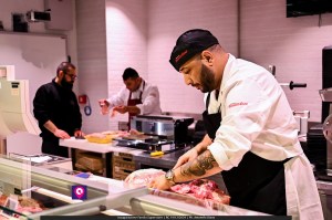 famila superstore ()