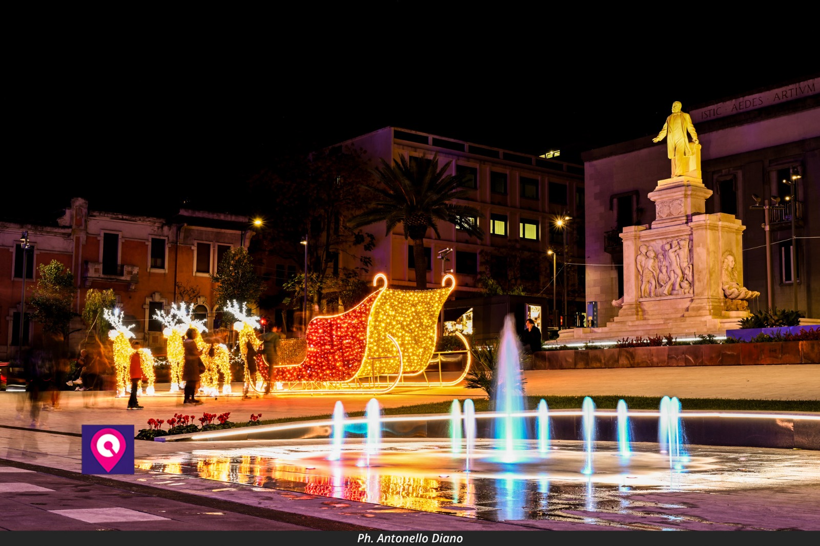 luminarie natale piazza de nava reggio calabria ()