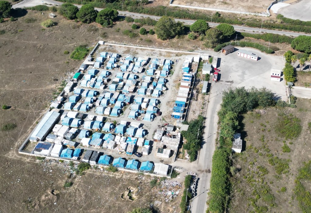 Un presidio di umanità per chiedere la chiusura della baraccopoli di San Ferdinando