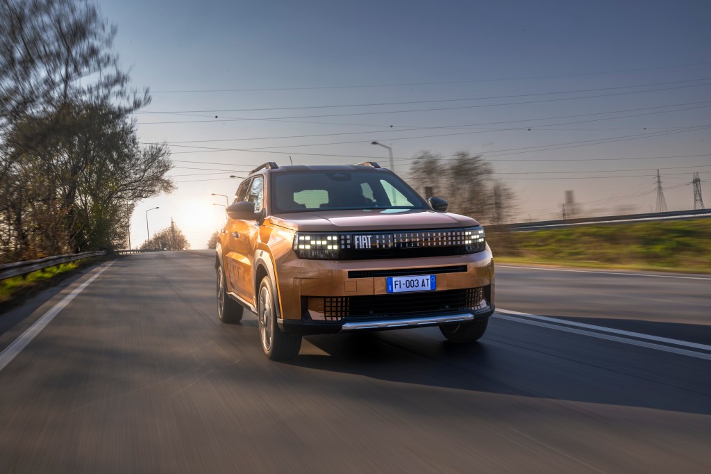 fiat grande panda electric la prima