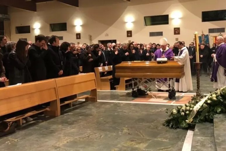 funerali occhiuto