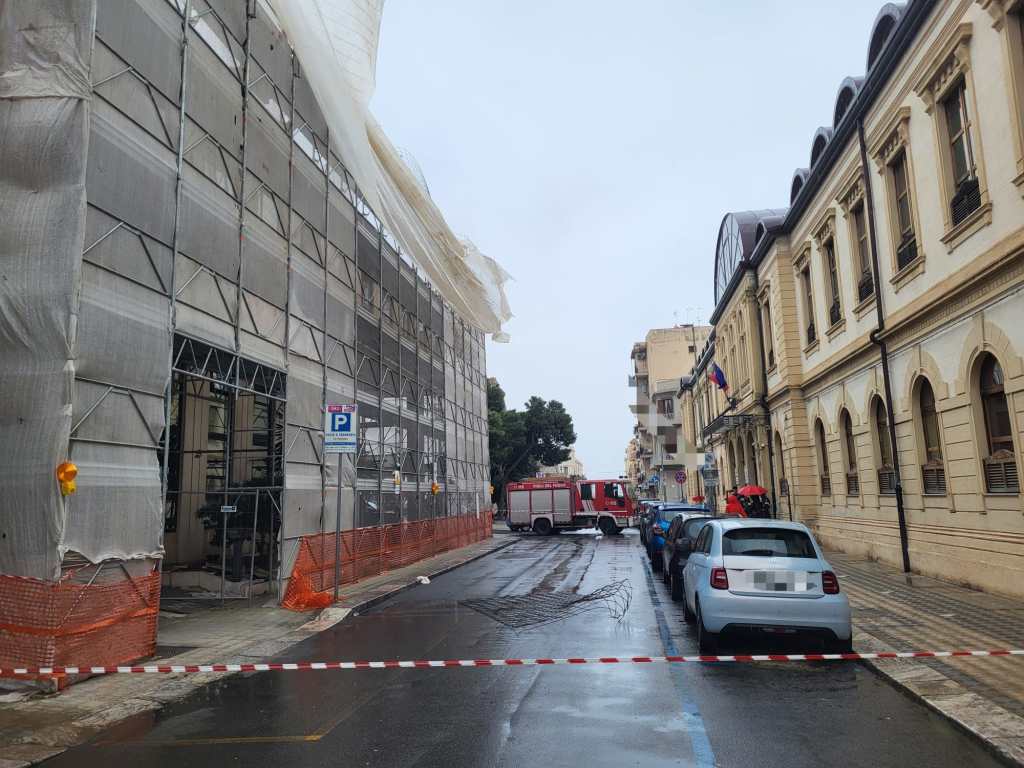 incidente palazzo settore edilizia metro city
