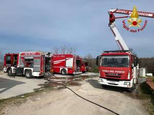 vigili del fuoco incendio spilinga ()