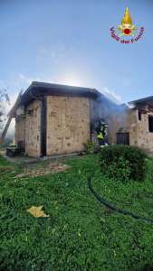 vigili del fuoco incendio spilinga ()