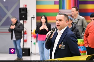 Aperi Panda Vumbaca ()