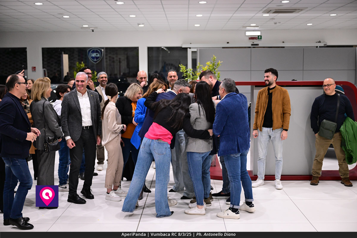 Aperi Panda Vumbaca ()