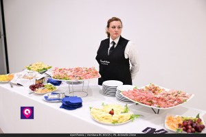 Aperi Panda Vumbaca ()