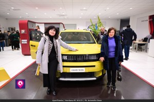 Aperi Panda Vumbaca ()