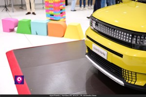 Aperi Panda Vumbaca ()