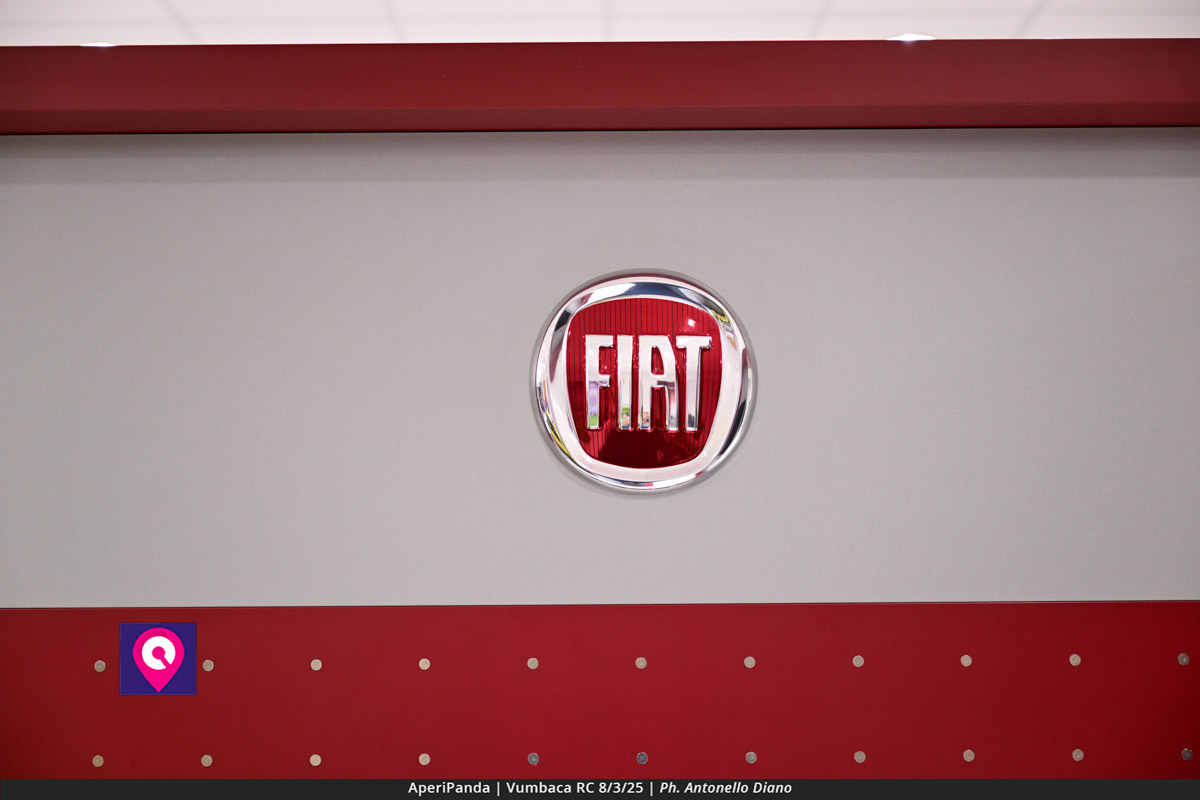 Aperi Panda Vumbaca ()