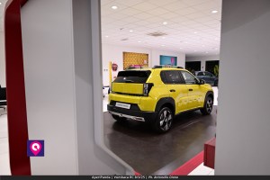 Aperi Panda Vumbaca ()