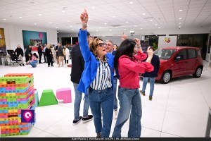 Aperi Panda Vumbaca ()