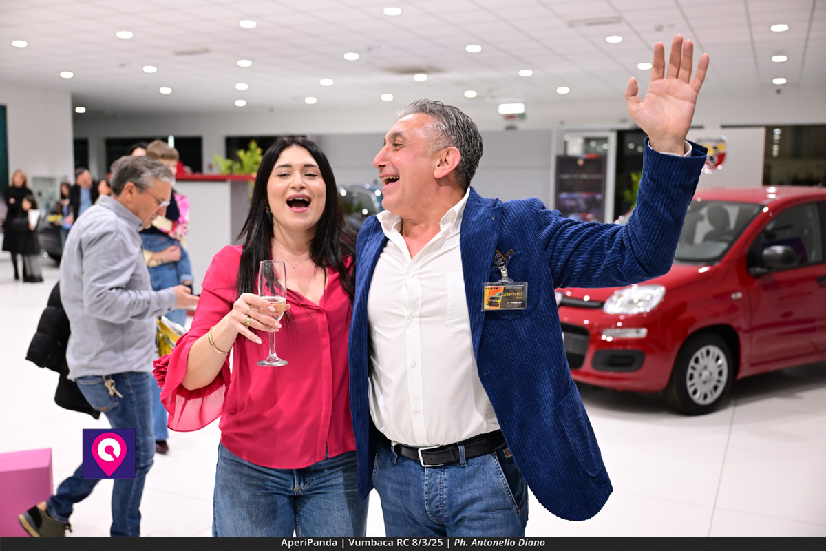 Aperi Panda Vumbaca ()