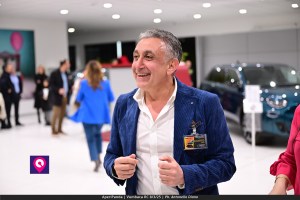 Aperi Panda Vumbaca ()