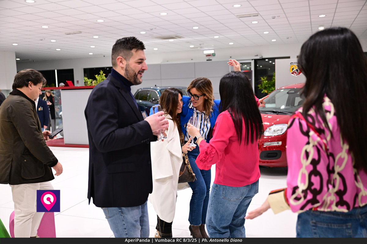 Aperi Panda Vumbaca ()