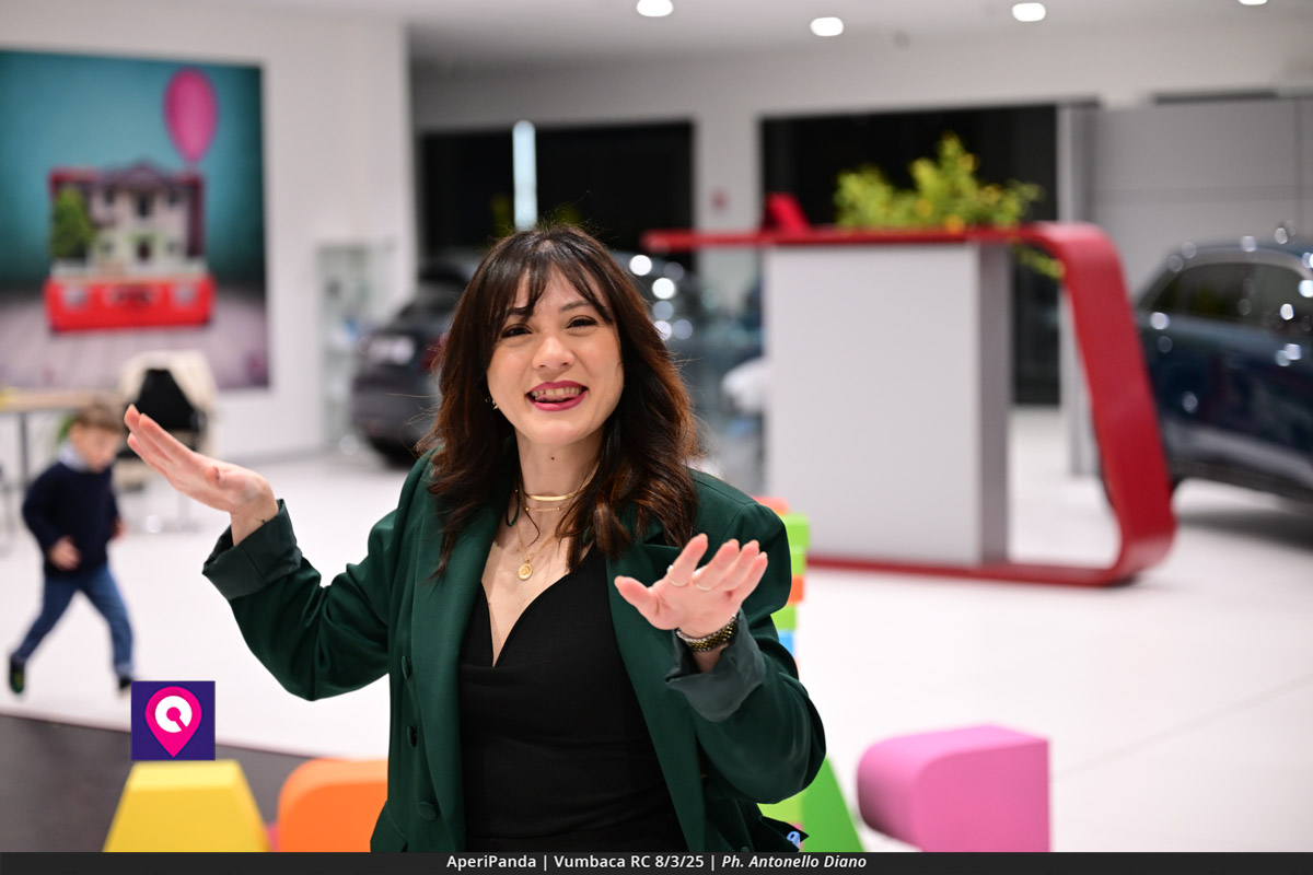 Aperi Panda Vumbaca ()