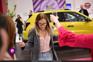 Aperi Panda Vumbaca ()