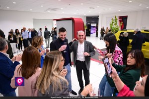 Aperi Panda Vumbaca ()