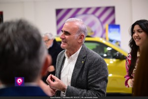 Aperi Panda Vumbaca ()