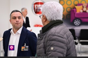 Aperi Panda Vumbaca ()