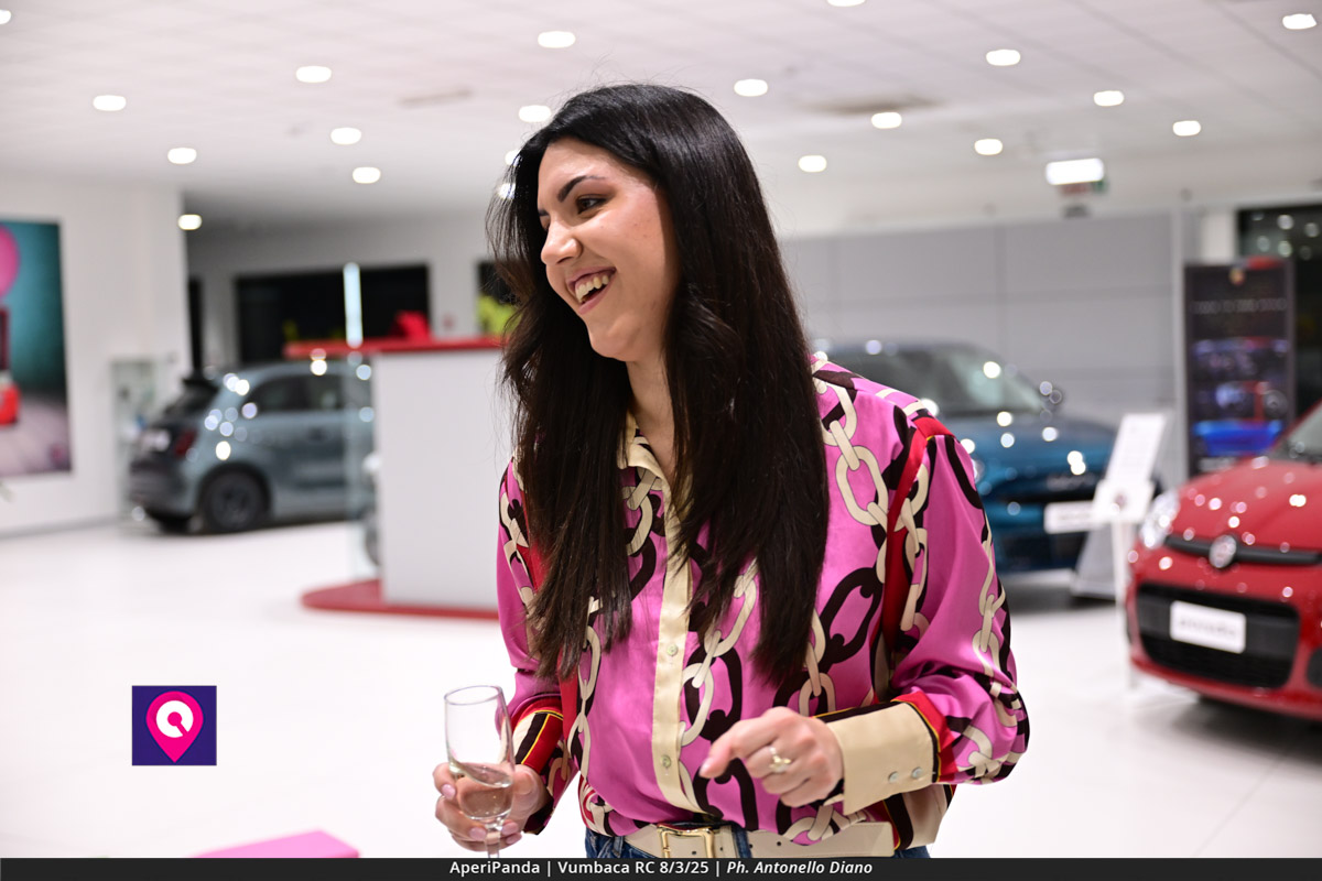 Aperi Panda Vumbaca ()