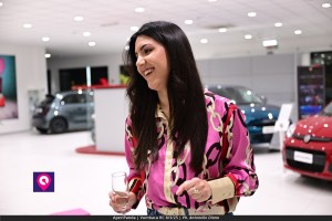 Aperi Panda Vumbaca ()