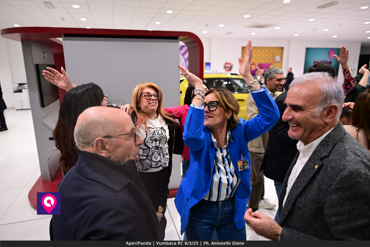 Aperi Panda Vumbaca ()