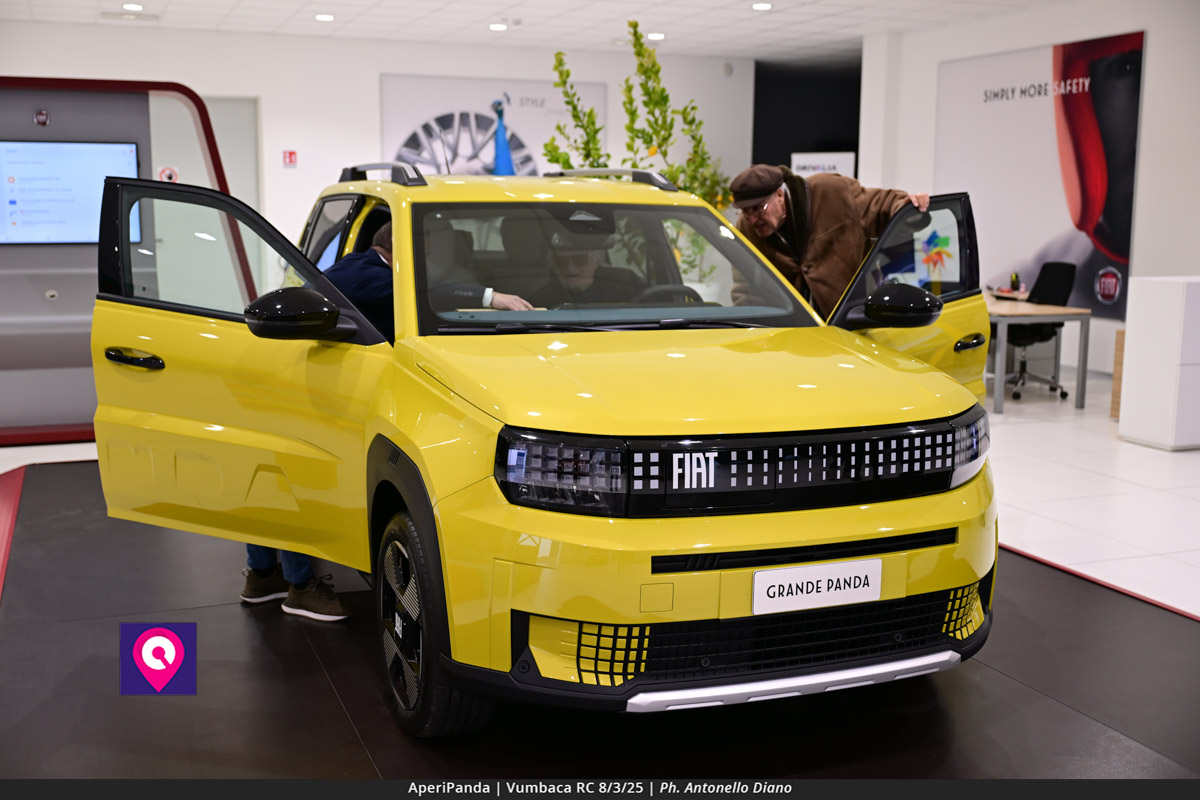 Aperi Panda Vumbaca ()