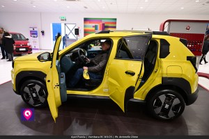 Aperi Panda Vumbaca ()