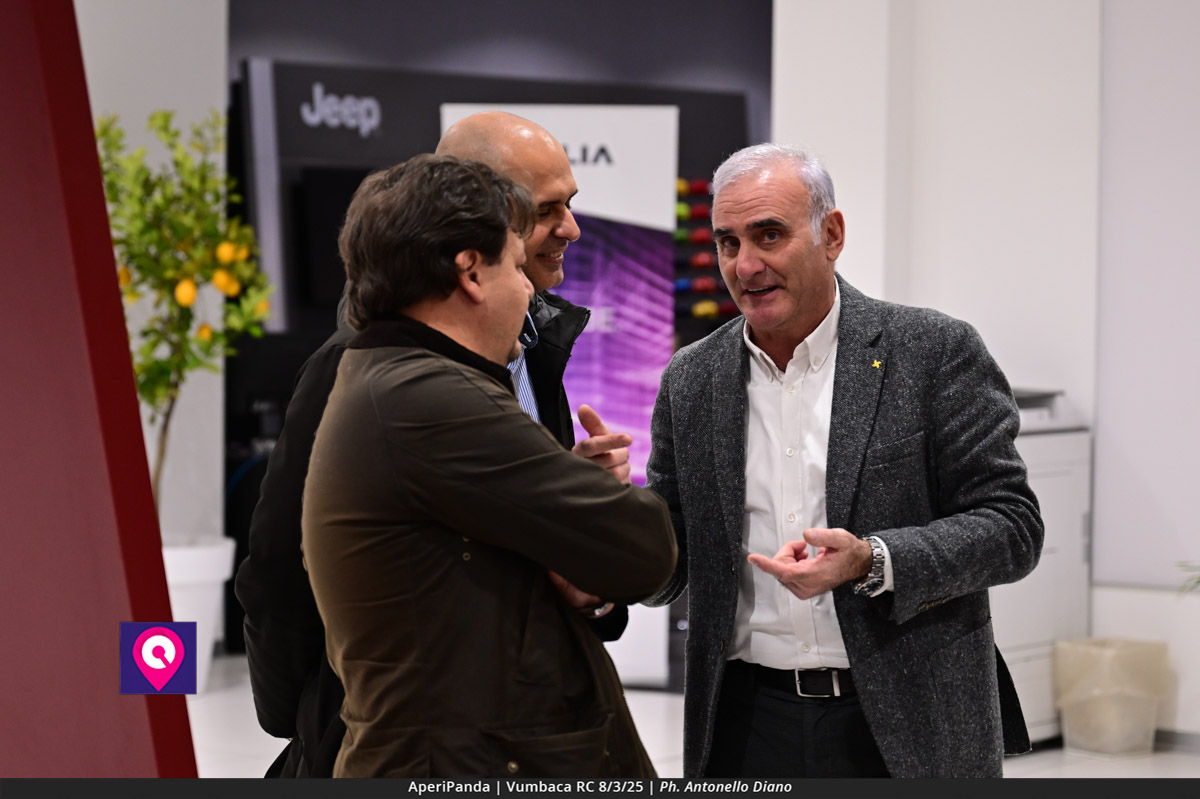 Aperi Panda Vumbaca ()