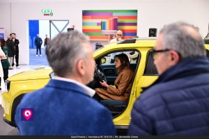 Aperi Panda Vumbaca ()