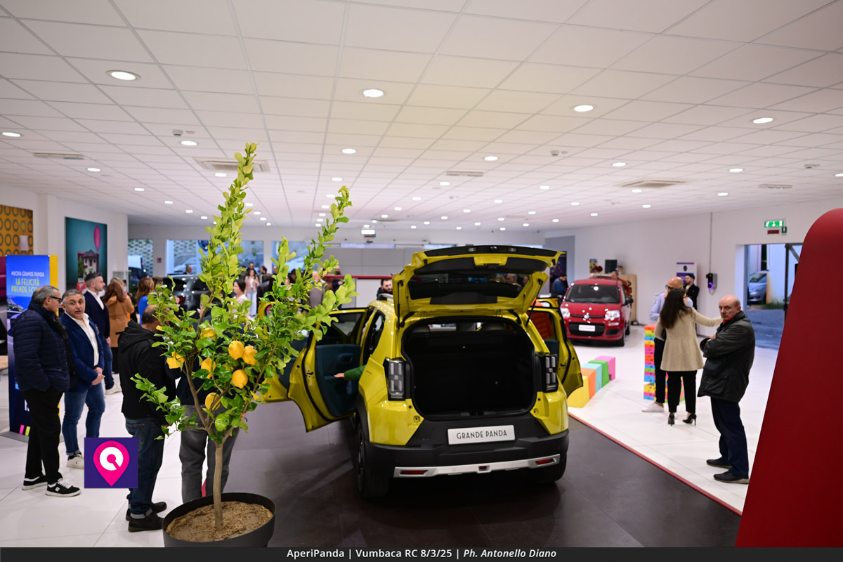 Aperi Panda Vumbaca ()