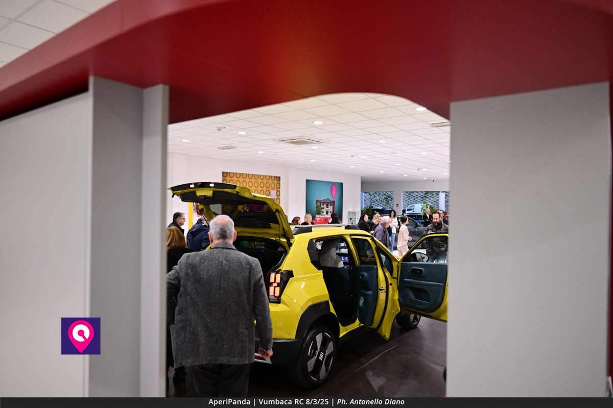 Aperi Panda Vumbaca ()