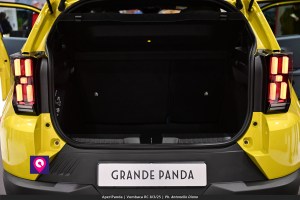 Aperi Panda Vumbaca ()