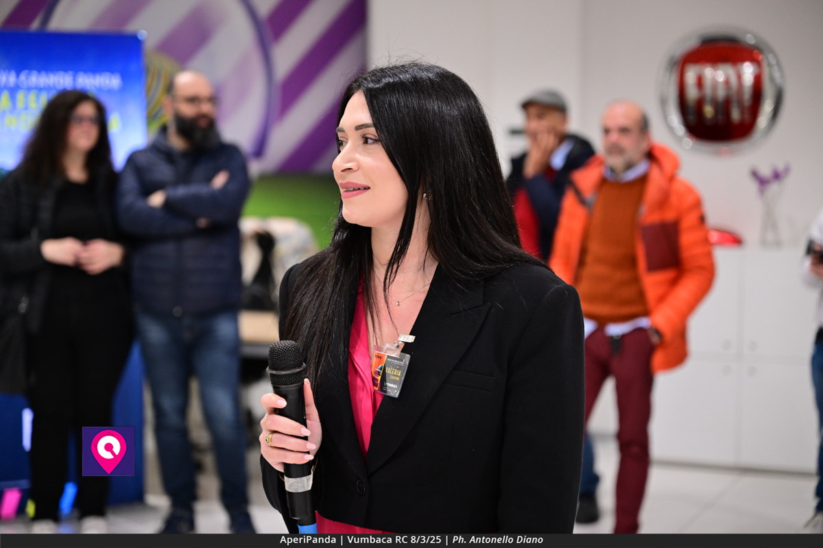 Aperi Panda Vumbaca ()