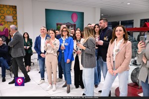 Aperi Panda Vumbaca ()