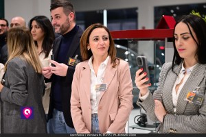 Aperi Panda Vumbaca ()