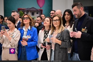 Aperi Panda Vumbaca ()