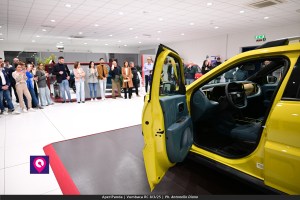 Aperi Panda Vumbaca ()