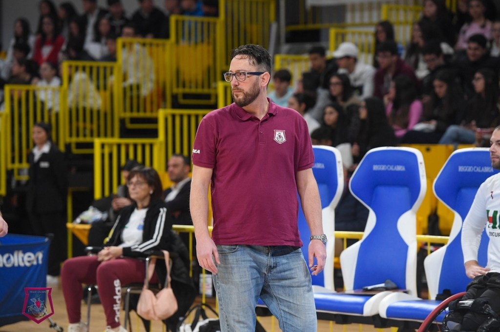 Coach Cugliandro panchina