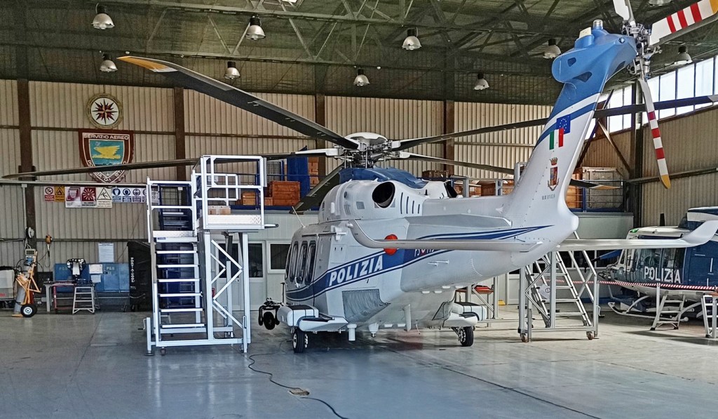 Elicottero Polizia Reparto Volo Reggio