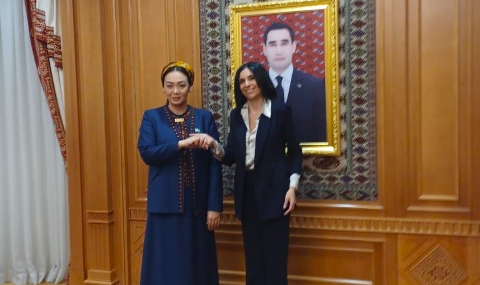 Foto Giusi Princi e Presidente Parlamento turkmeno