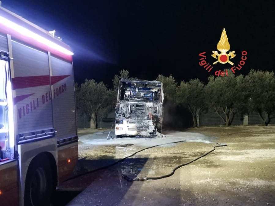 Incendio Lamezia Terme camion