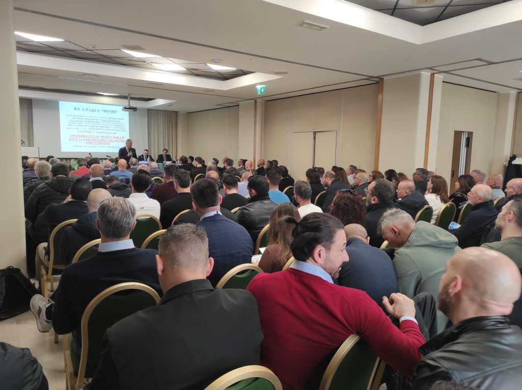 X congresso sindacato autonomo polizia ()